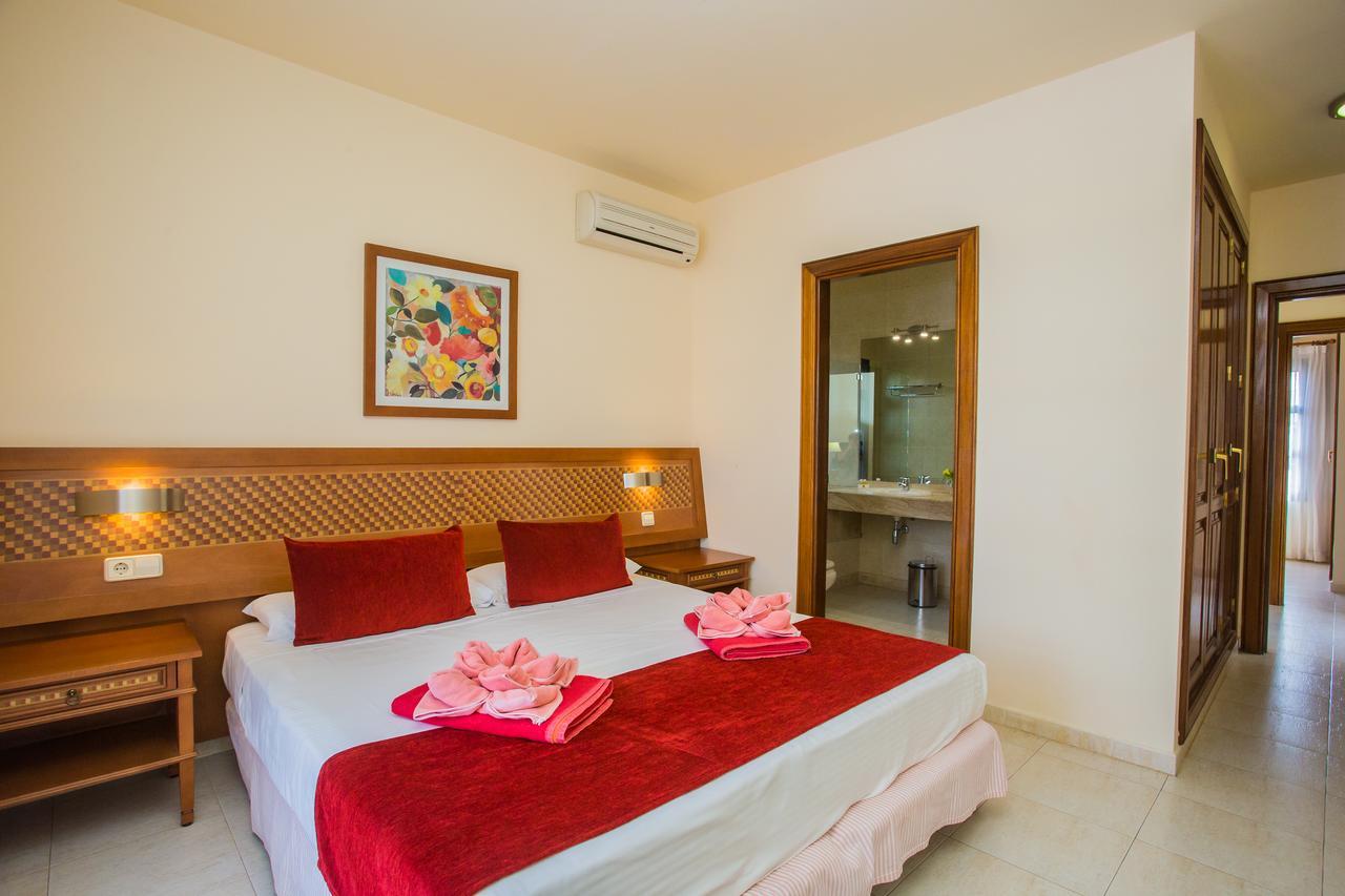 פלאיה בלנקה Villas Susaeta מראה חיצוני תמונה
